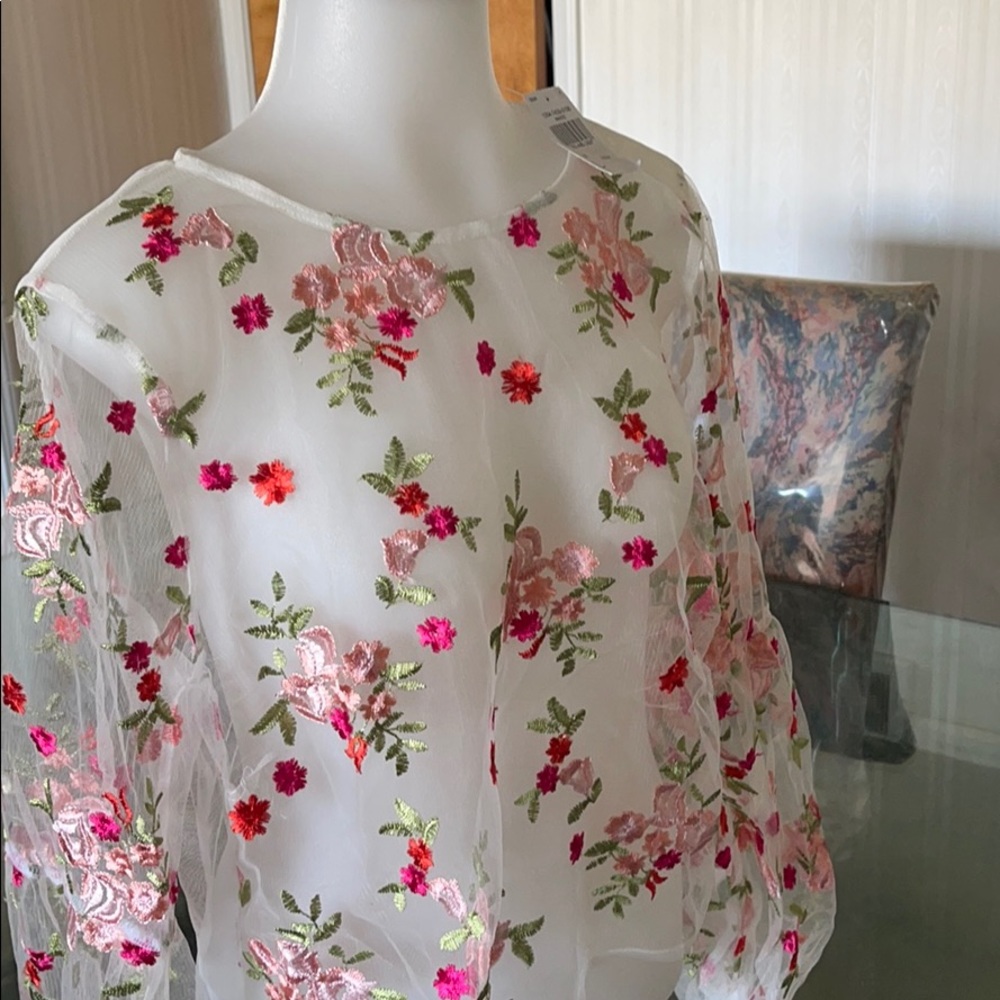 Mesh long sleeve top with flowers